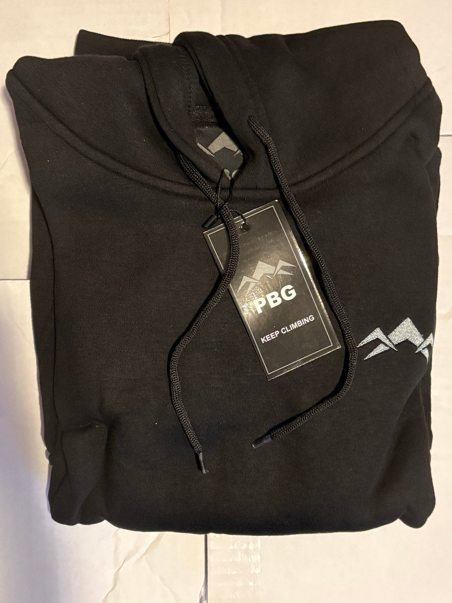 Peak Pullover Hoodie – Limited Fit Drop
